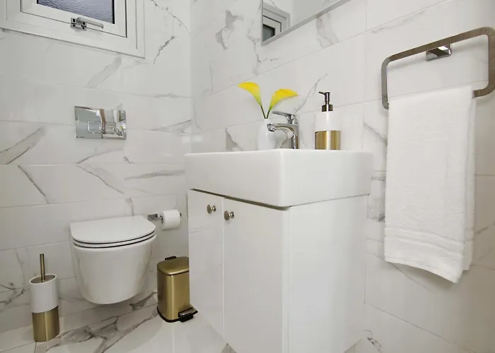 ヴィラ Napa View アヤナパ